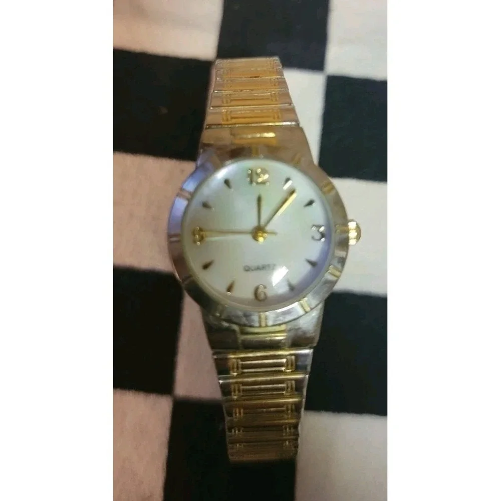 Vintage M.Z. Berger Women's Quartz Watch Gold Tone Expansion Band Japan Movement